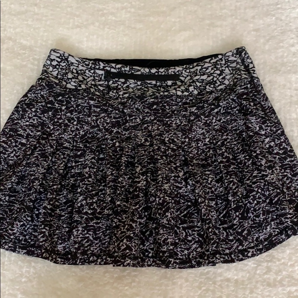 Lululemon Circuit Breaker Skirt - Black/White - 6T